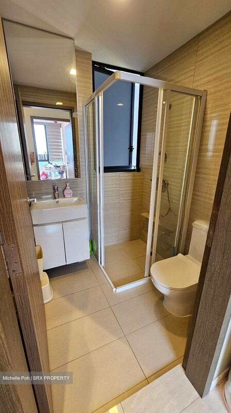 Sky Vue (D20), Condominium #454245601